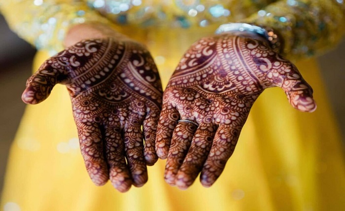 simple instagram stylish royal front hand mehndi design